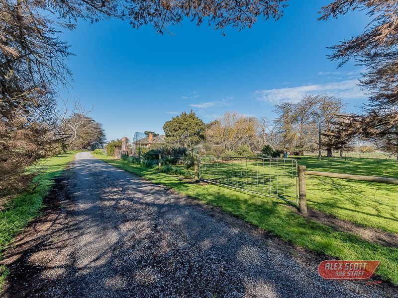 140 MCCRAWS ROAD, Nar Nar Goon VIC 3812, Image 1