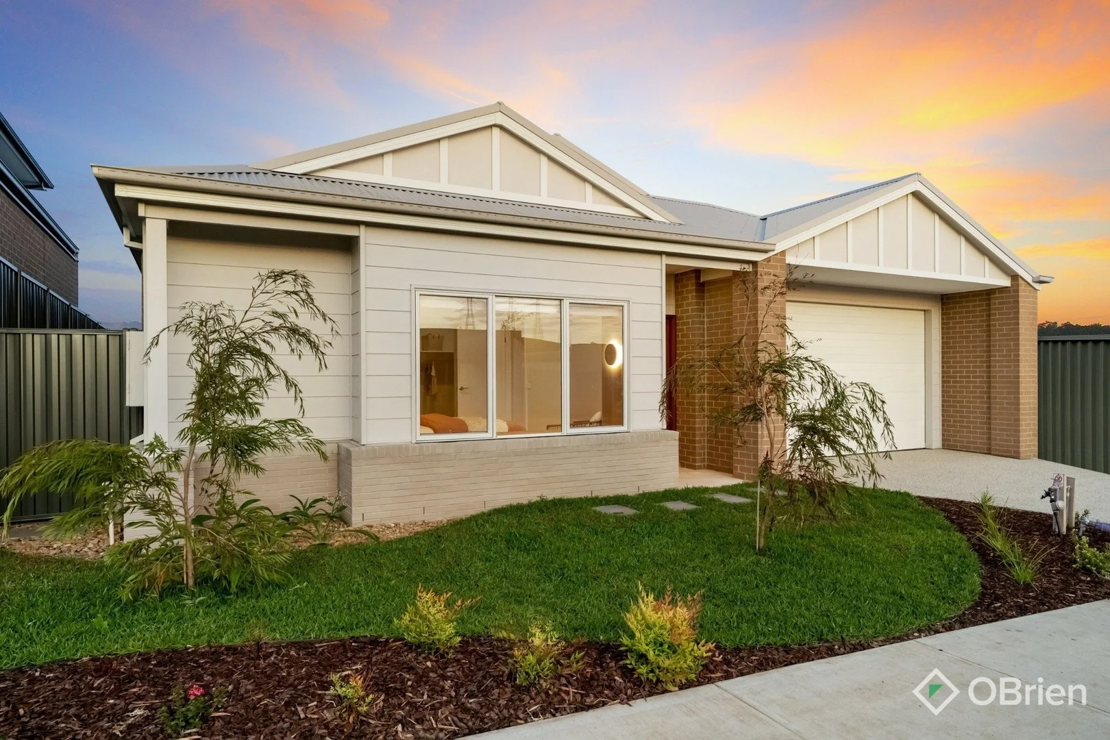Primary image of 8 Verbier Road, Pakenham VIC 3810