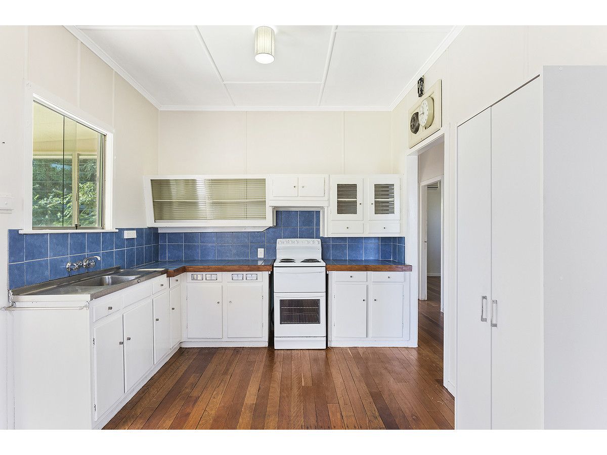 34 Bowen Terrace, The Range QLD 4700, Image 2