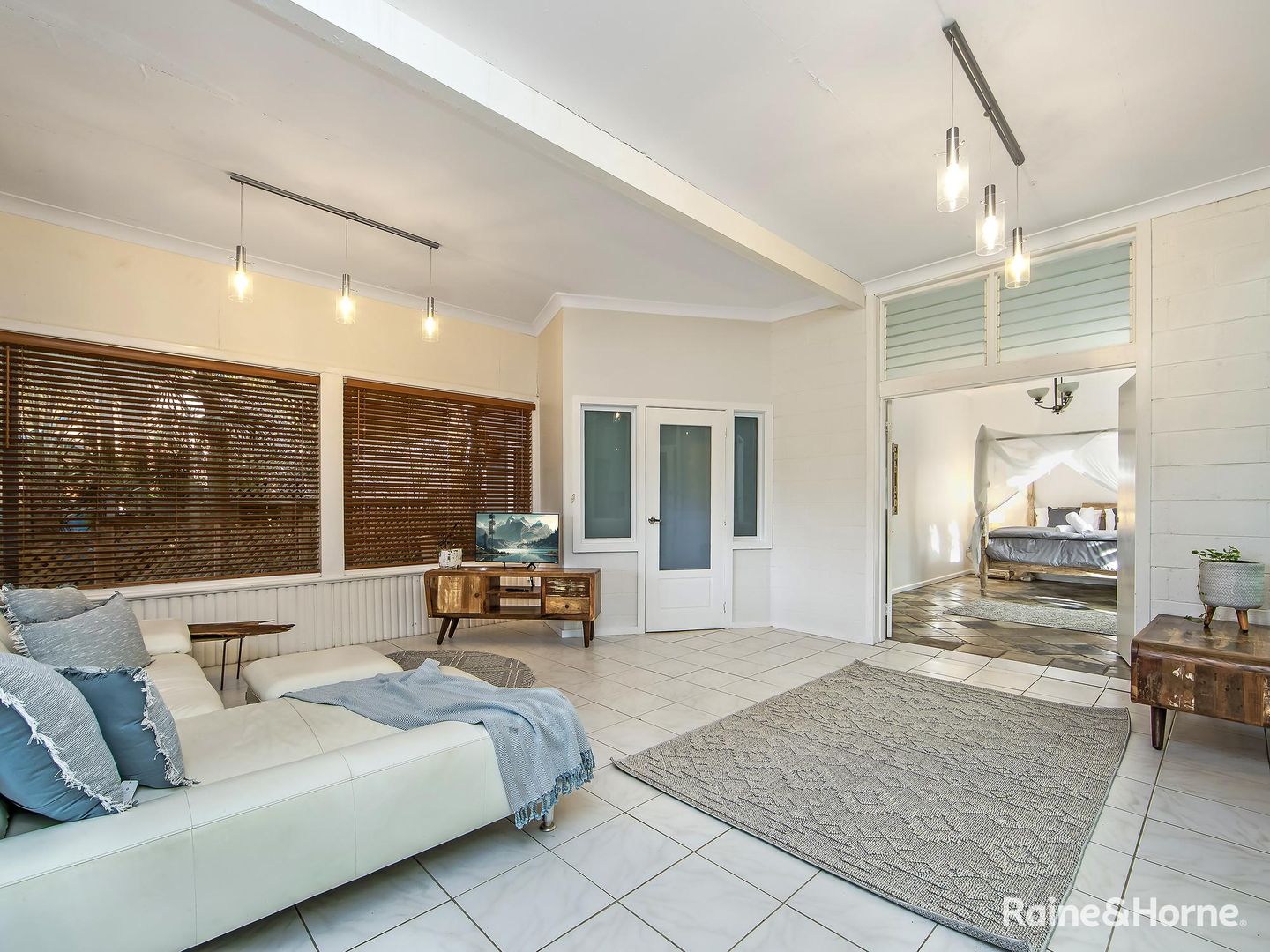 Lower/4 Crystal Avenue, Pearl Beach NSW 2256 House For Rent 550