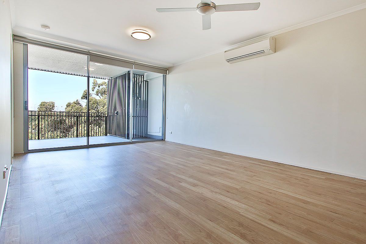 308/66 Slobodian Avenue, Eight Mile Plains QLD 4113, Image 2