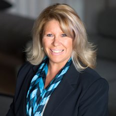 Pam Dean, Sales representative