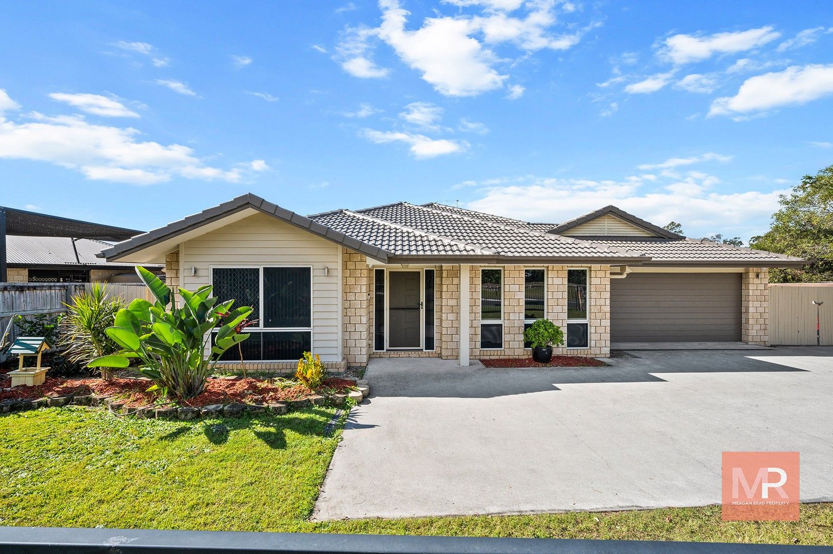 4 bedrooms House in 111 Coachwood Drive FLAGSTONE QLD, 4280