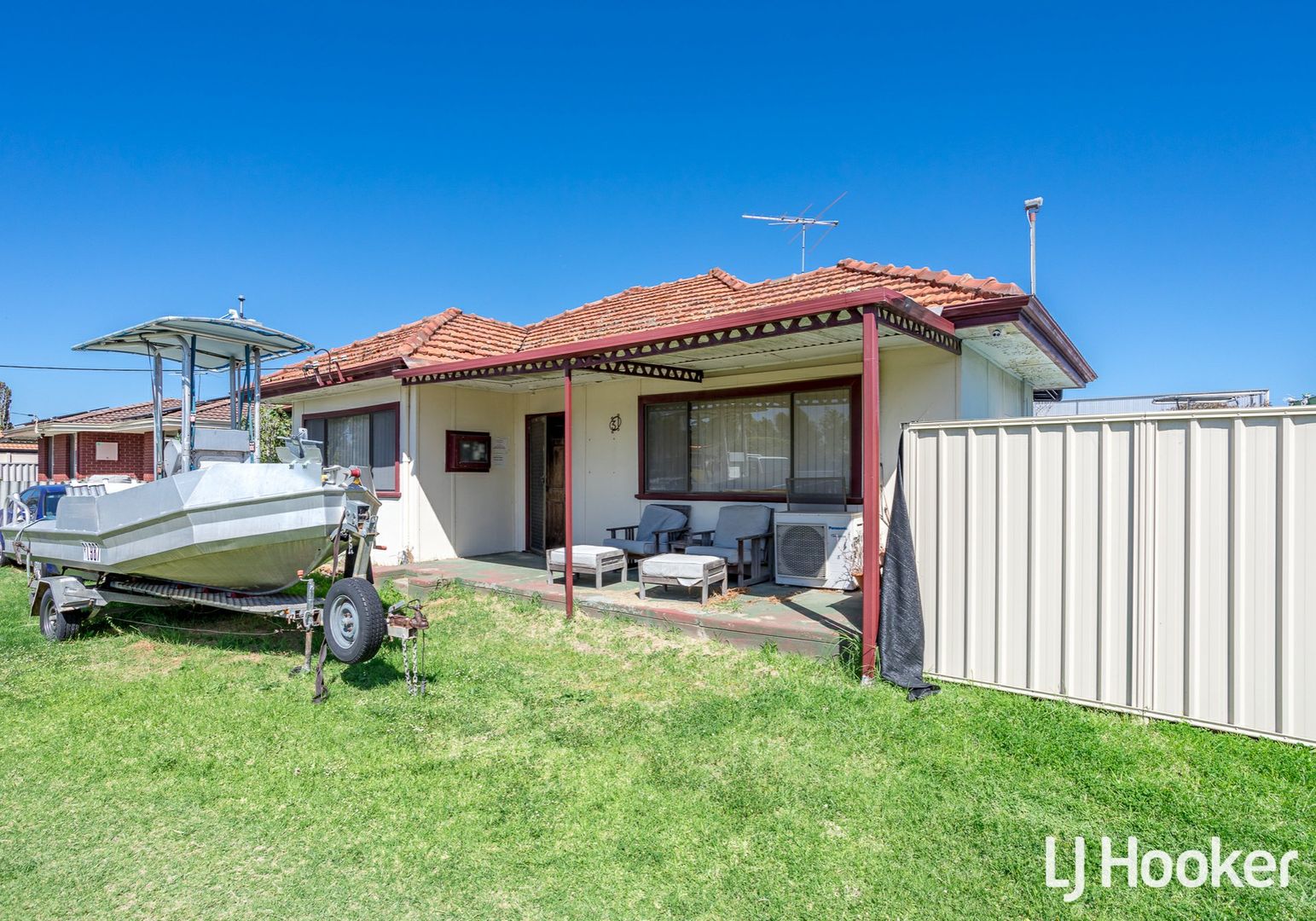 31 Renou Street, Queens Park WA 6107, Image 1