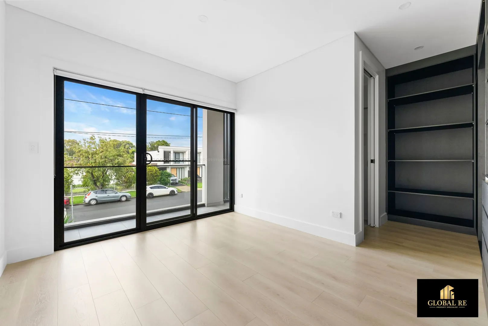 Modern Duplex Living in the Heart of Canley Heights – pohled 5