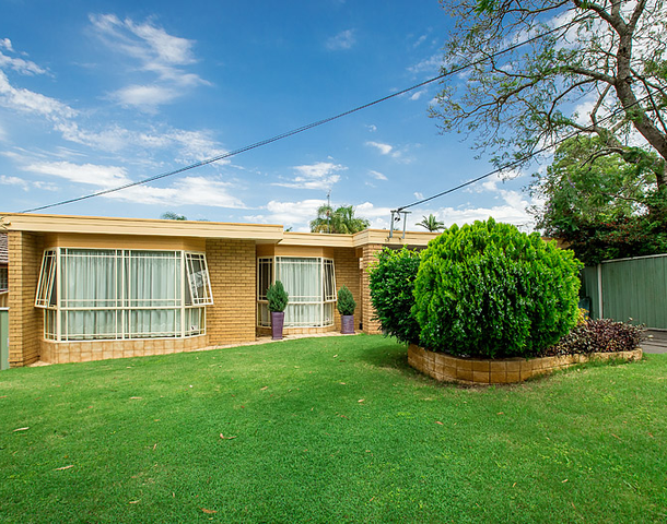 2 Josephine Crescent, Georges Hall NSW 2198