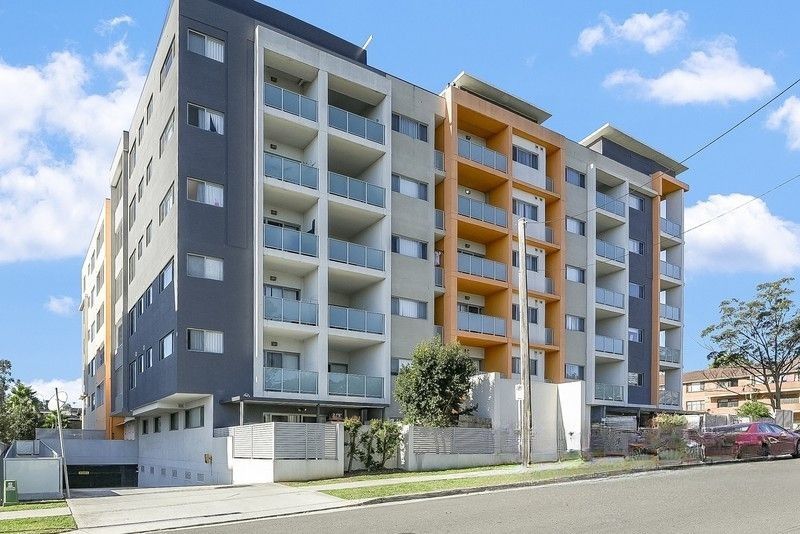 2 bedrooms Apartment / Unit / Flat in 4/50 Warby Street CAMPBELLTOWN NSW, 2560
