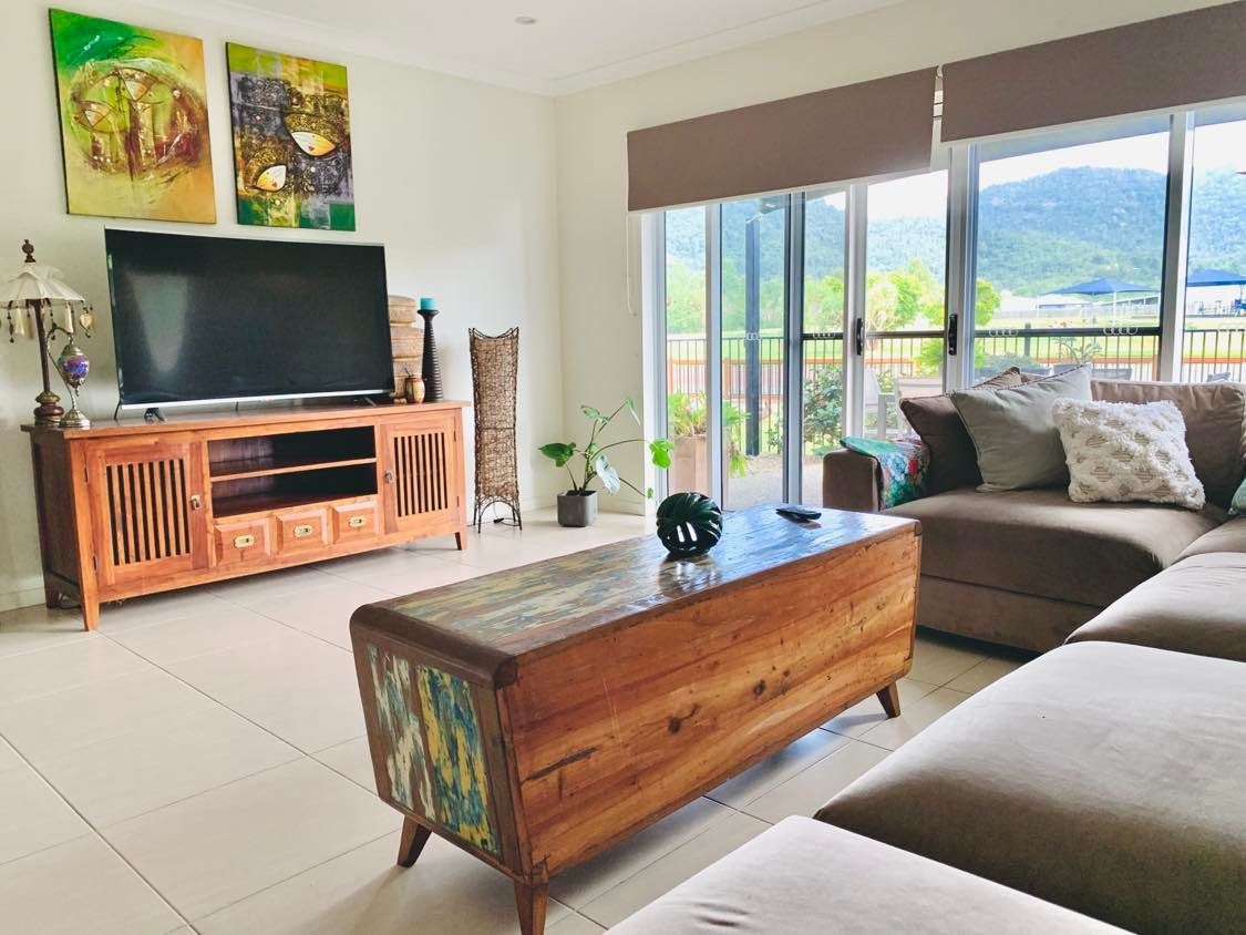 3 bedrooms House in 38 Abell Road CANNONVALE QLD, 4802