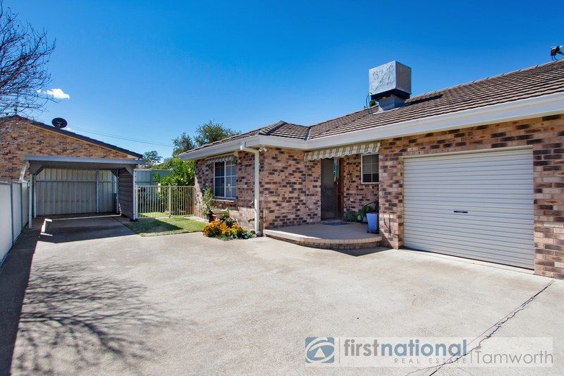 2/5 Cowper Close, Tamworth NSW 2340, Image 0