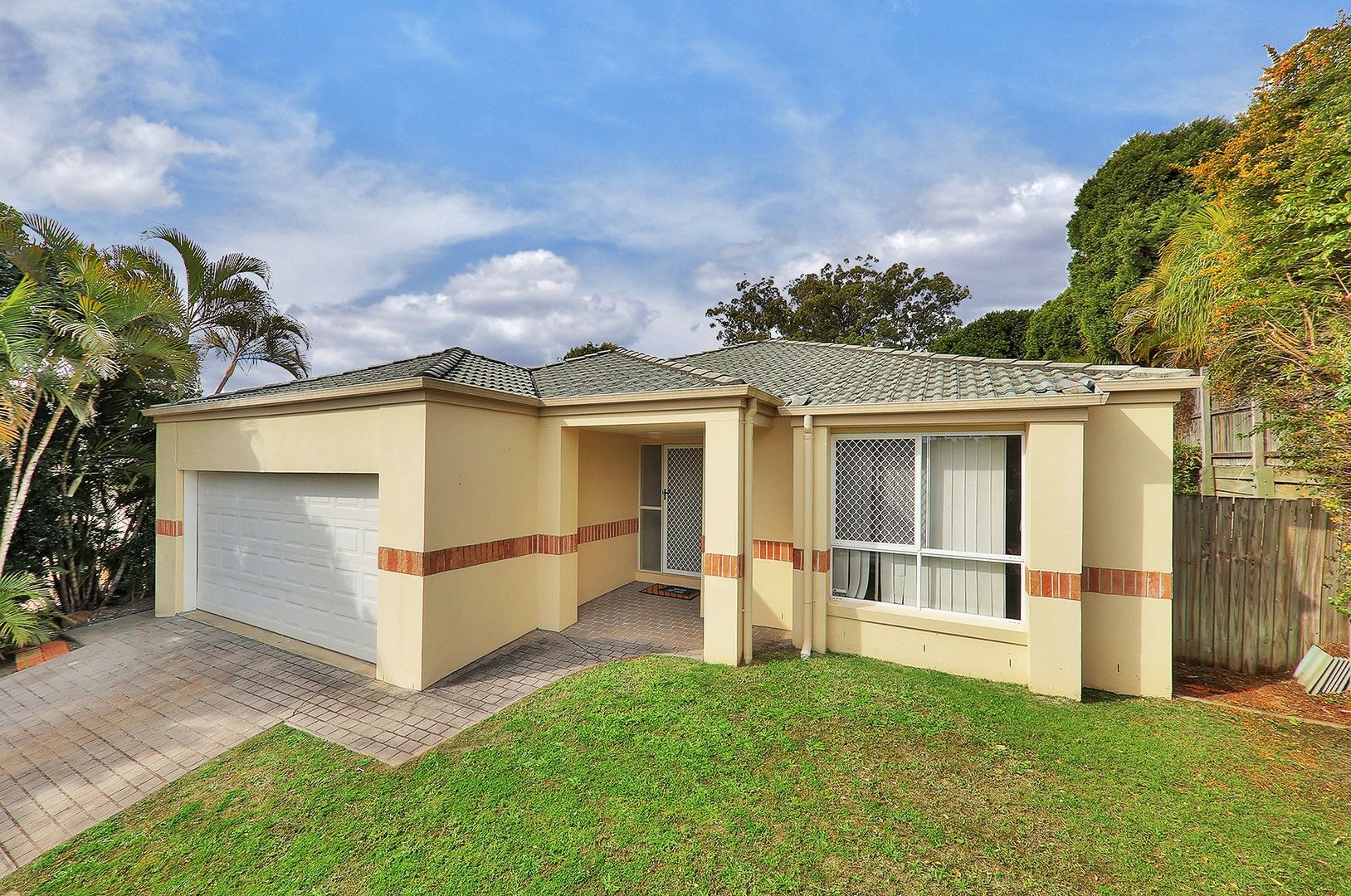 101 Oakleaf St, Eight Mile Plains QLD 4113 House For Rent 620 Domain