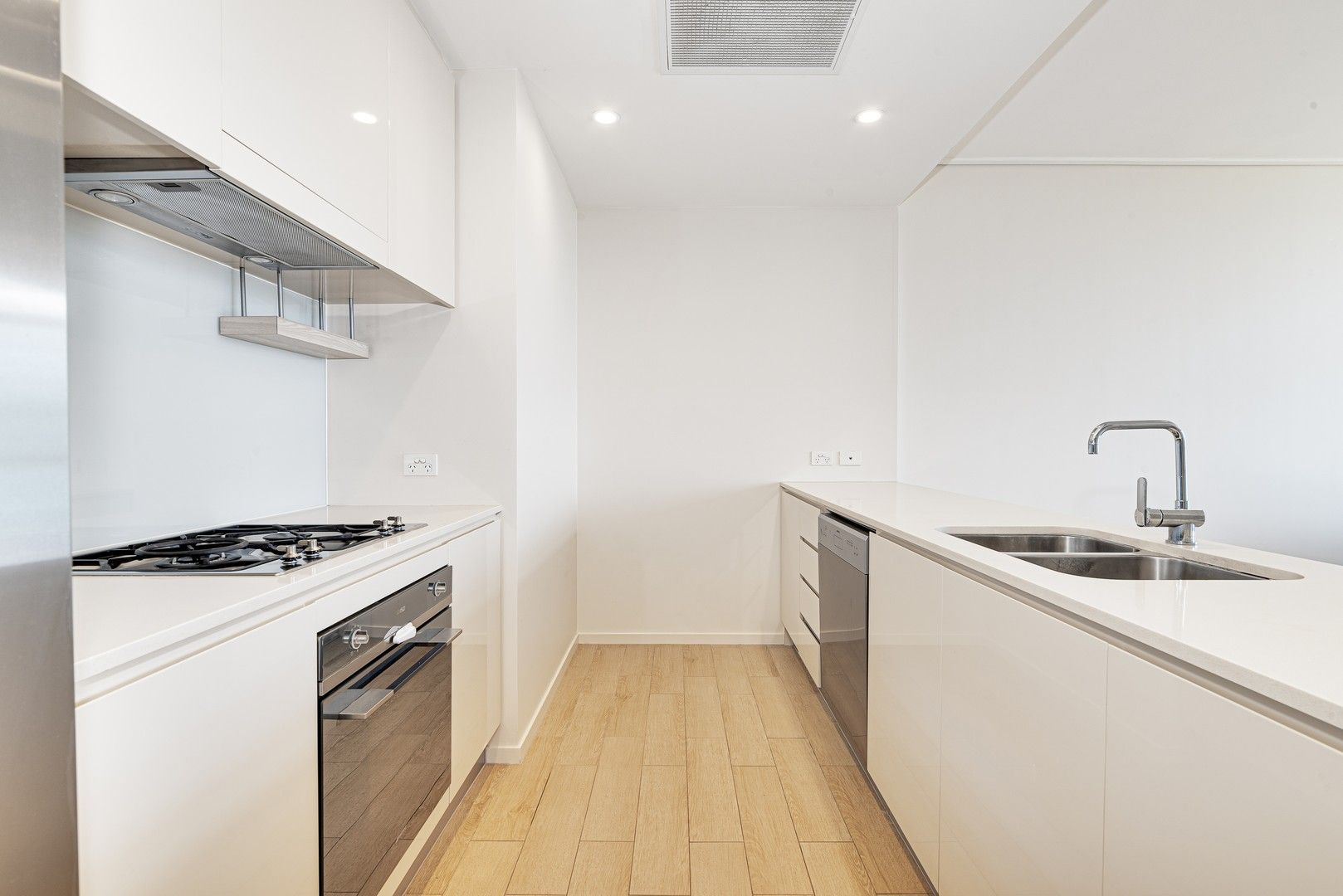 2 bedrooms Apartment / Unit / Flat in 3505/1-8 Nield Avenue GREENWICH NSW, 2065