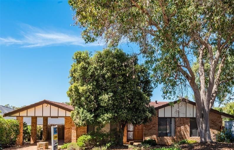 4 bedrooms House in 18 Garrong Close EDGEWATER WA, 6027