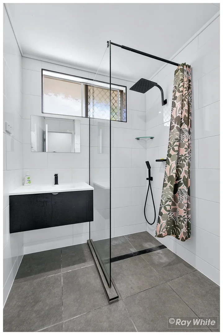 Additional image 10 of Units 1 & 2/321 Blanchfield Street, Koongal QLD 4701