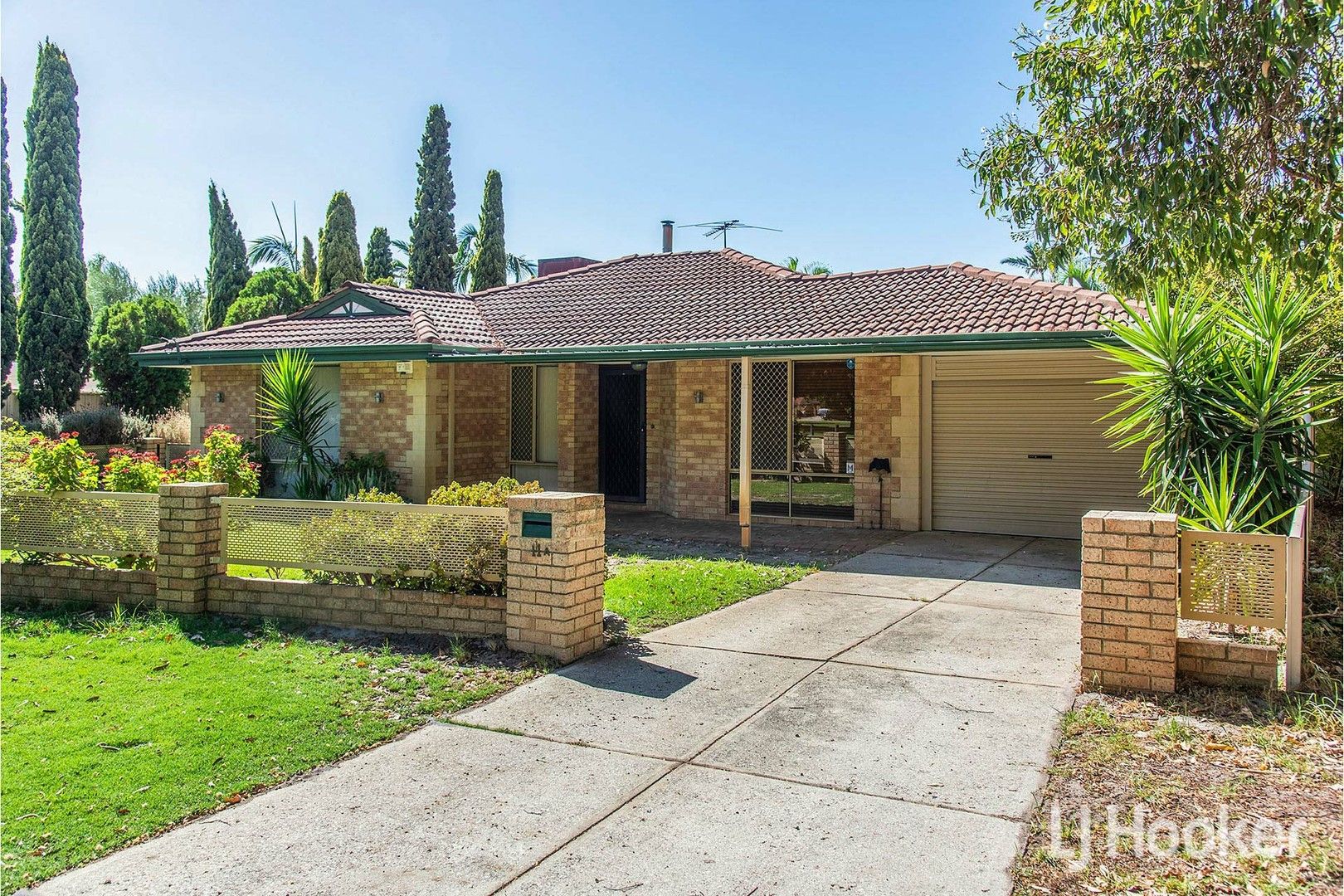 3 bedrooms House in 11A Wilby Place THORNLIE WA, 6108