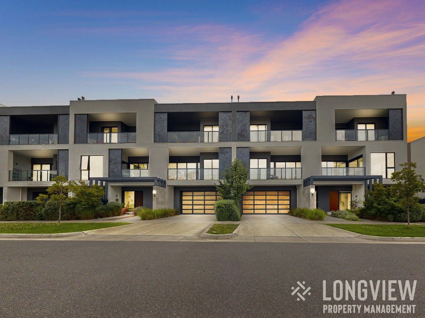 3 bedrooms Apartment / Unit / Flat in 1/5 Pallisades Boulevard CHELTENHAM VIC, 3192