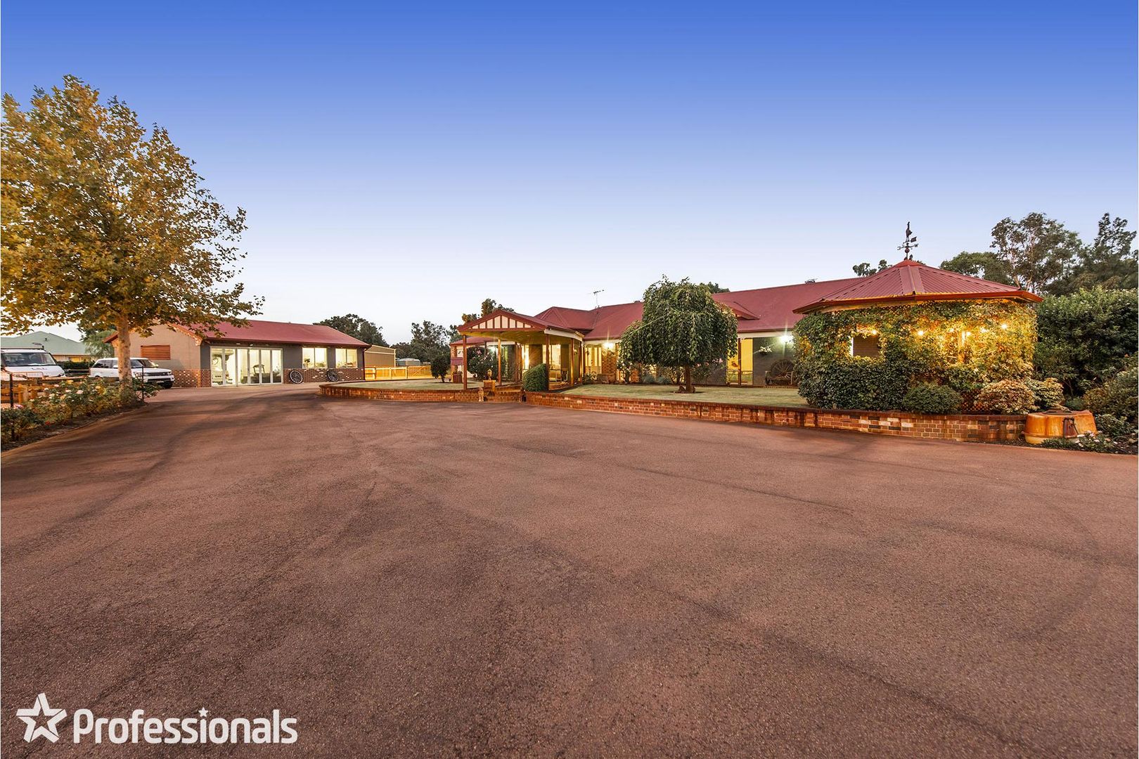 54 Northerly Lane, Oakford WA 6121, Image 2