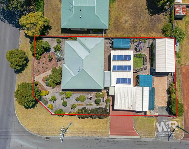 24 Lurline Street, Orana WA 6330