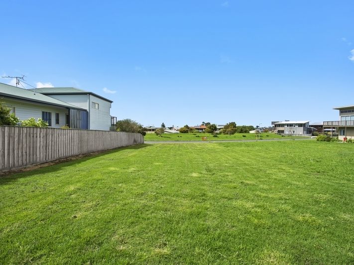 38 Seaview Drive, Apollo Bay VIC 3233, Image 2