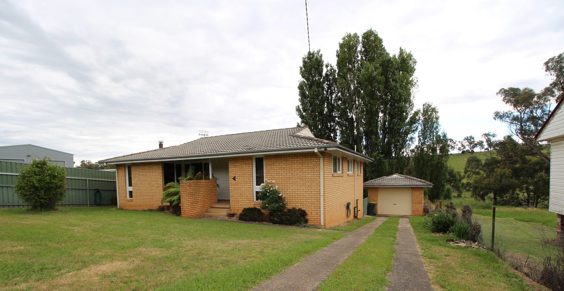 3 bedrooms House in 9 Winton Street TUMBARUMBA NSW, 2653