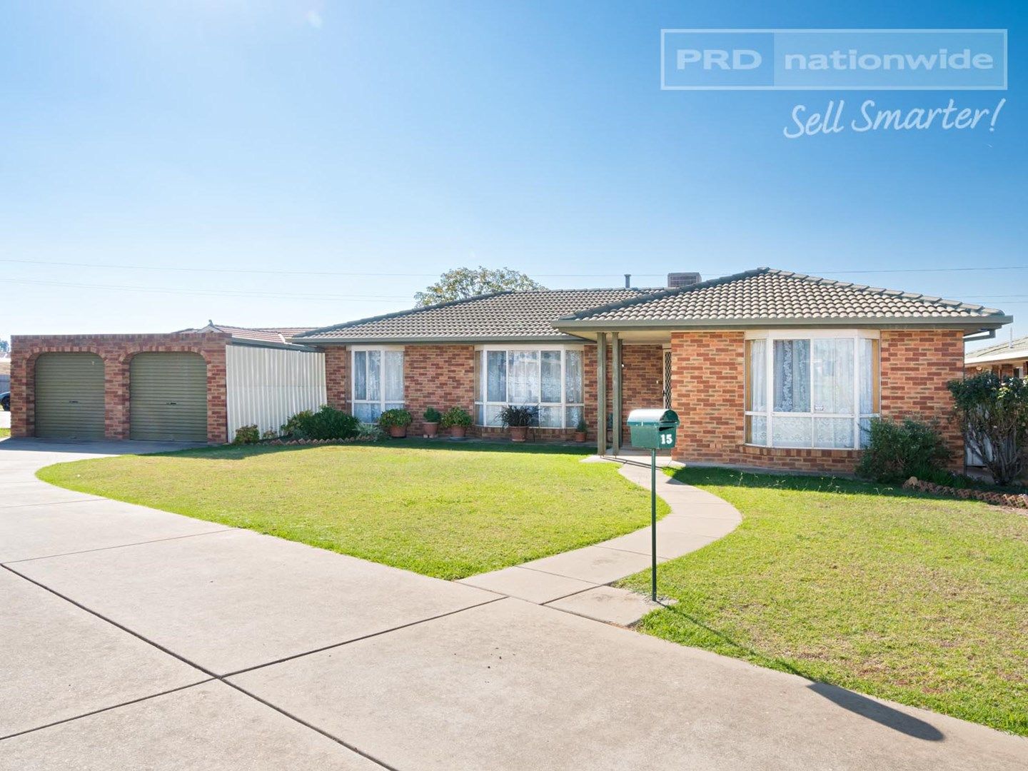 15 Bamarook Crescent, Glenfield Park NSW 2650, Image 0