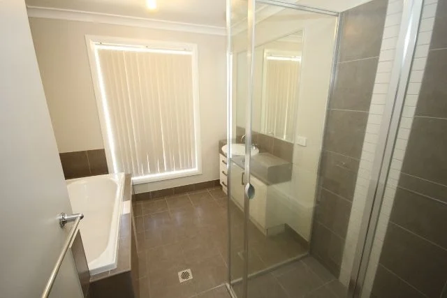 Additional image 7 of 1/4 Quandong Place, Forest Hill NSW 2651