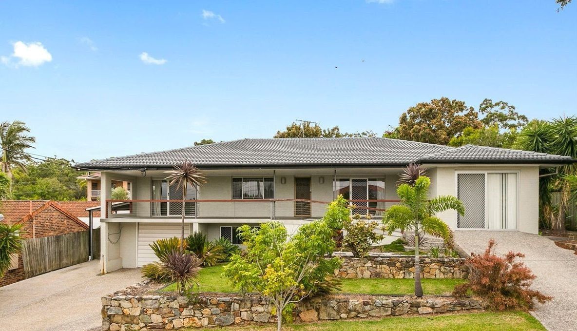 5 bedrooms House in 26 Le Grand Street MACGREGOR QLD, 4109