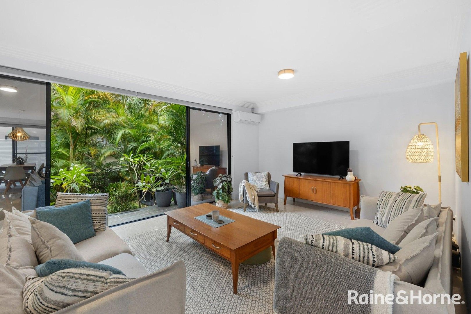 4 bedrooms Townhouse in 1/45-53 Ocean Avenue NEWPORT NSW, 2106
