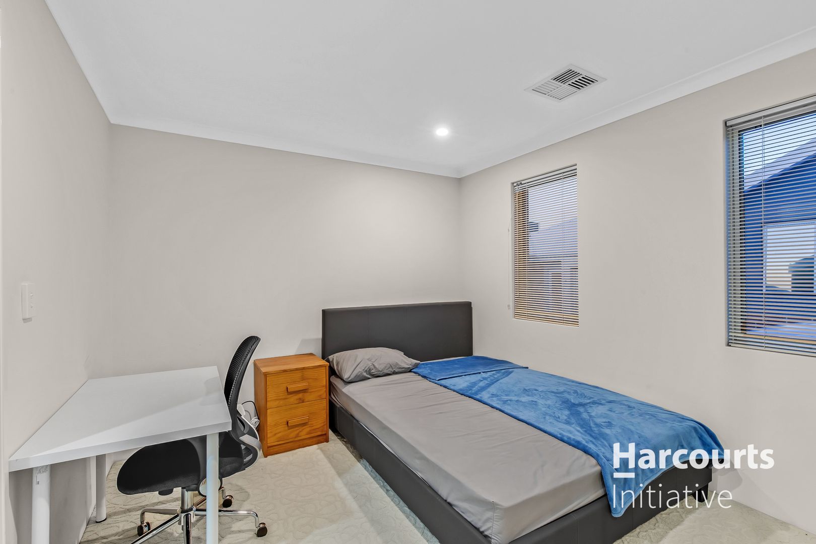 3/16 Calvert Way, Girrawheen WA 6064, Image 2