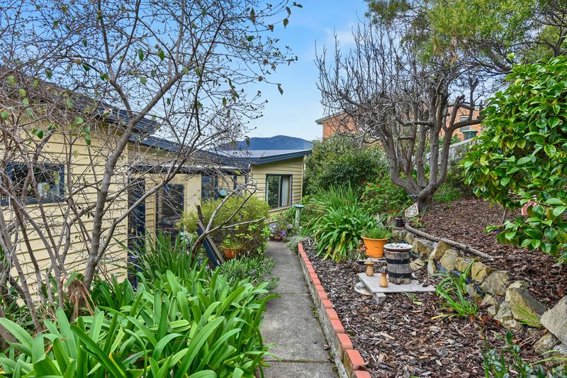 36 Natone Street, Lindisfarne TAS 7015, Image 2