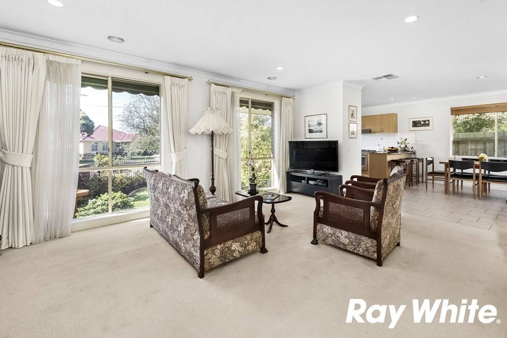 1/21 Fernhurst Drive, Glen Waverley VIC 3150, Image 2