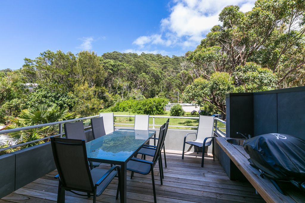 17 Sarsfield Street, Separation Creek VIC 3234, Image 1