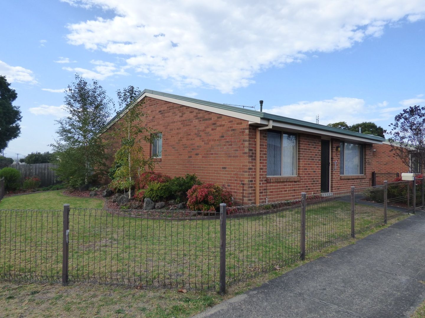 Unit 1/1 Saxtons Dr, Moe VIC 3825, Image 1