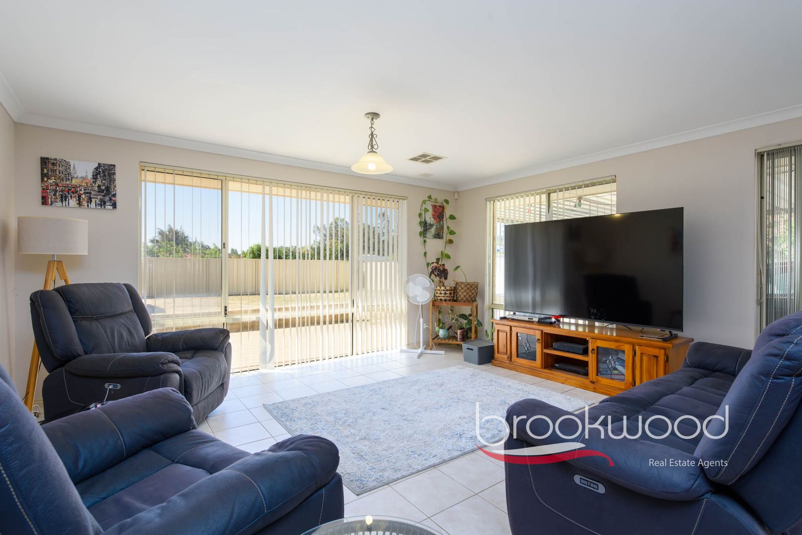 4 Pilbara Crescent, Jane Brook WA 6056, Image 2