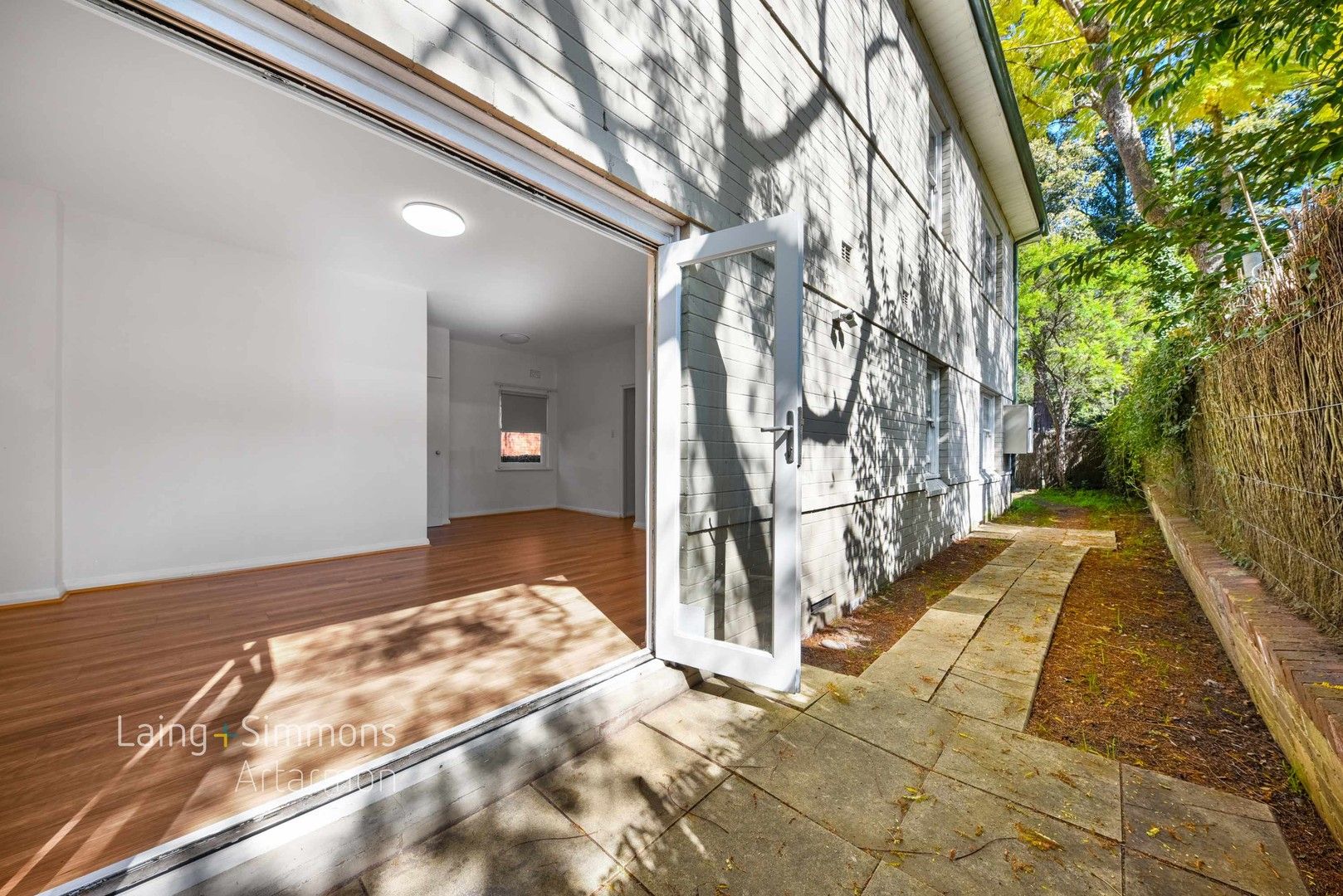 2 bedrooms Apartment / Unit / Flat in 2/148 Hampden Road ARTARMON NSW, 2064