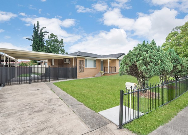 21 Coolatai Crescent, Bossley Park NSW 2176