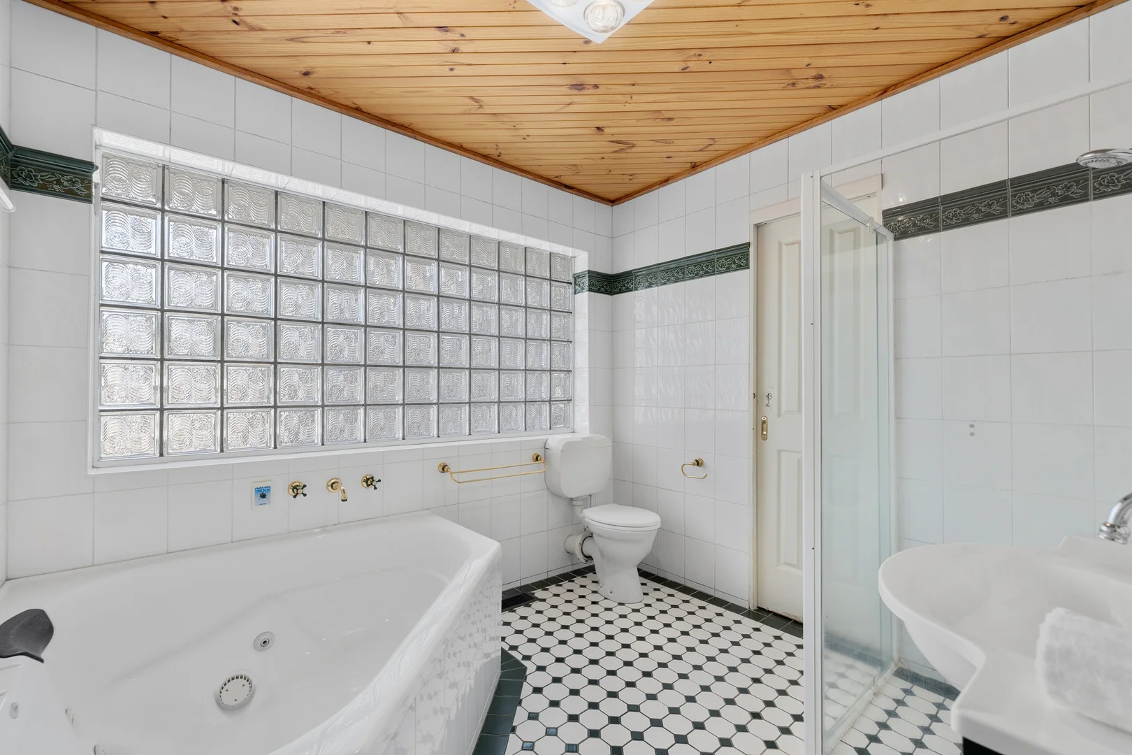 Additional image 7 of 138 Brandon Park Drive, Wheelers Hill VIC 3150