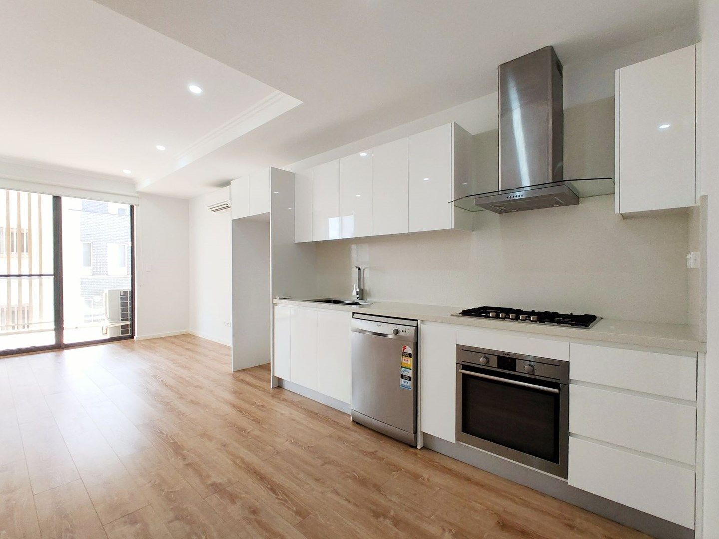 1 bedrooms Apartment / Unit / Flat in A210/16-20 Carlingfortd Road EPPING NSW, 2121