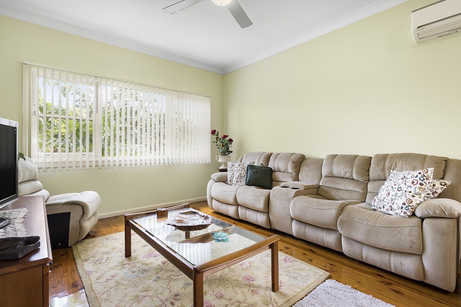 12 Marmion Street, Mannering Park NSW 2259, Image 2