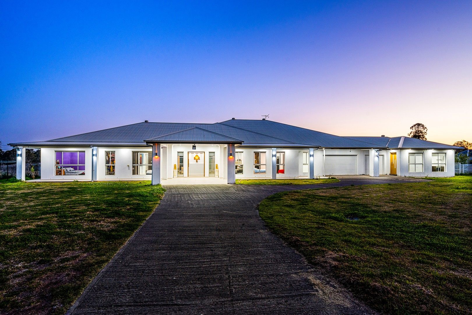 7 bedrooms House in  MARSDEN PARK NSW, 2765