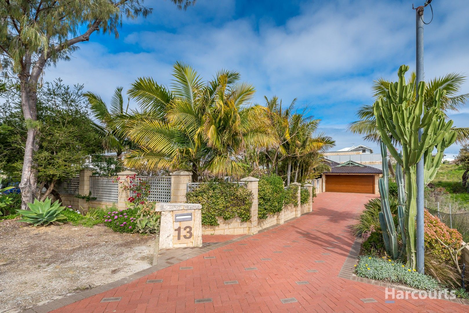 4 bedrooms House in 13 Burt Street QUINNS ROCKS WA, 6030