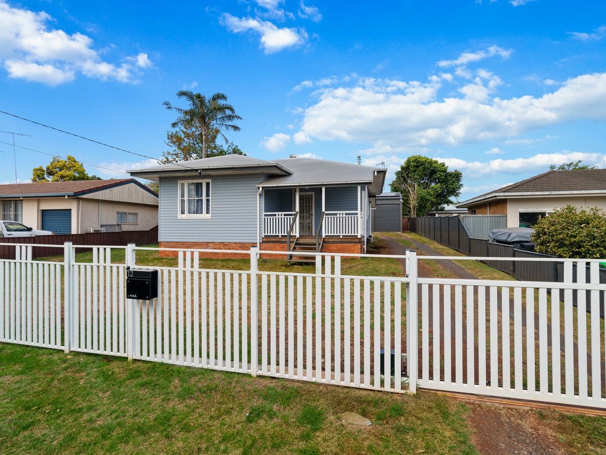 4 bedrooms House in 12 Camden Street HARRISTOWN QLD, 4350