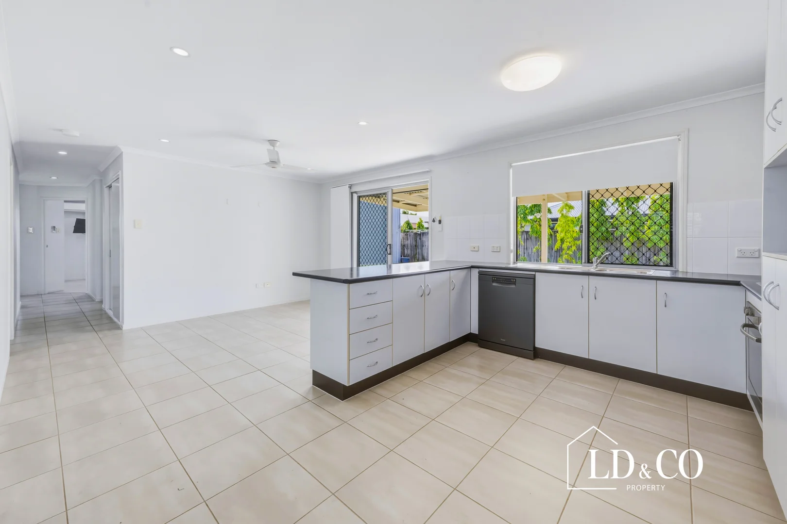 Additional image 5 of 16 Oysterlee Street, Beaconsfield QLD 4740