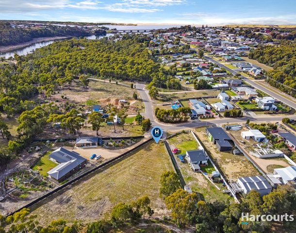 11 Oberon Place, Scamander TAS 7215