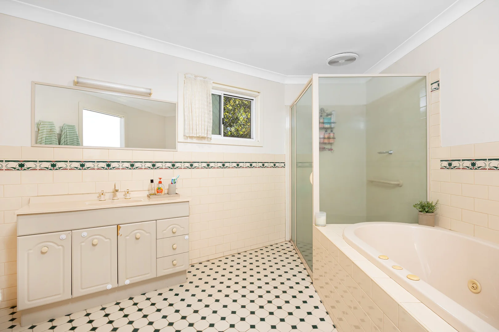 Additional image 7 of 298 Lake Albert Road, Kooringal NSW 2650