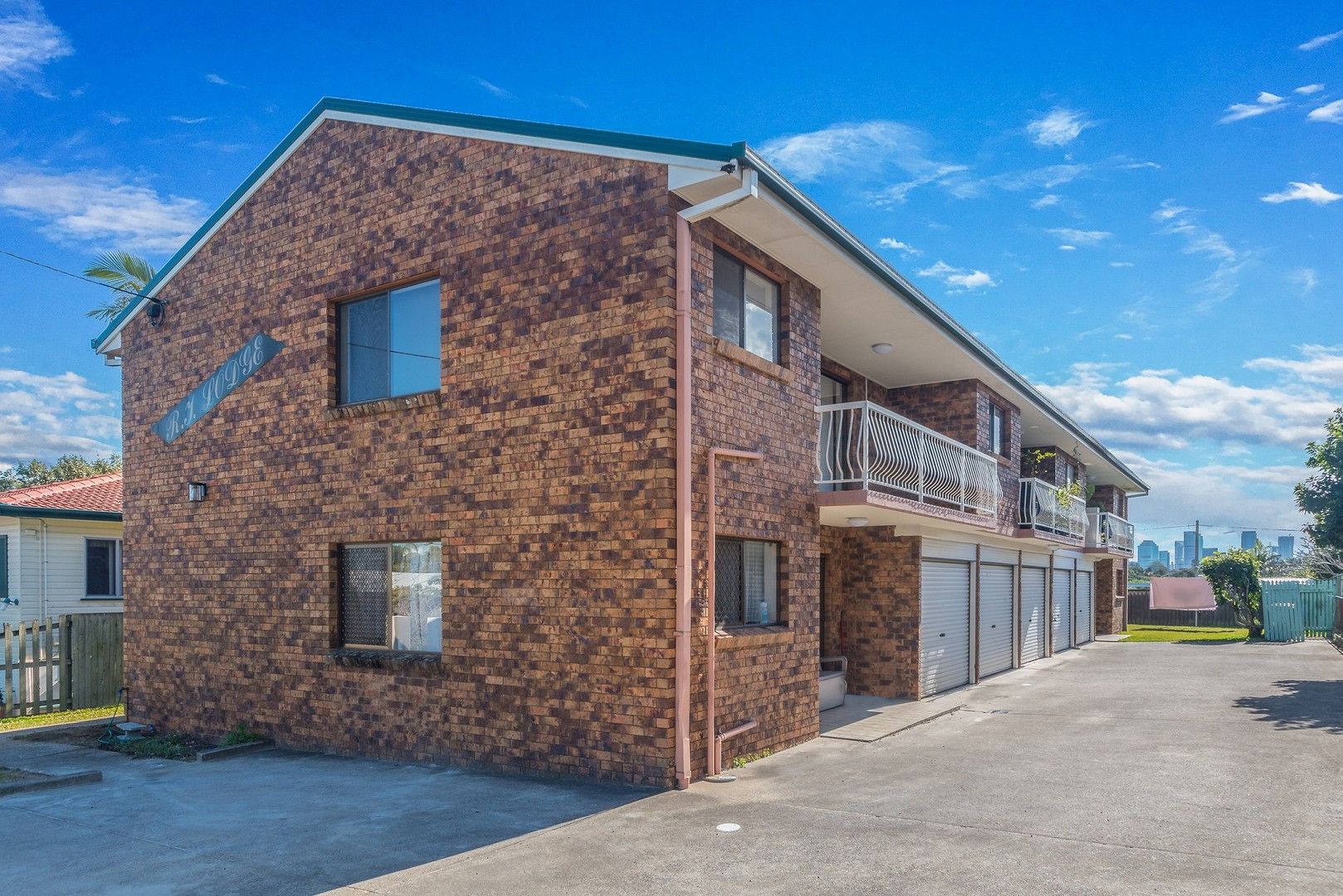 2 bedrooms Apartment / Unit / Flat in 5/16 Ninth Avenue COORPAROO QLD, 4151