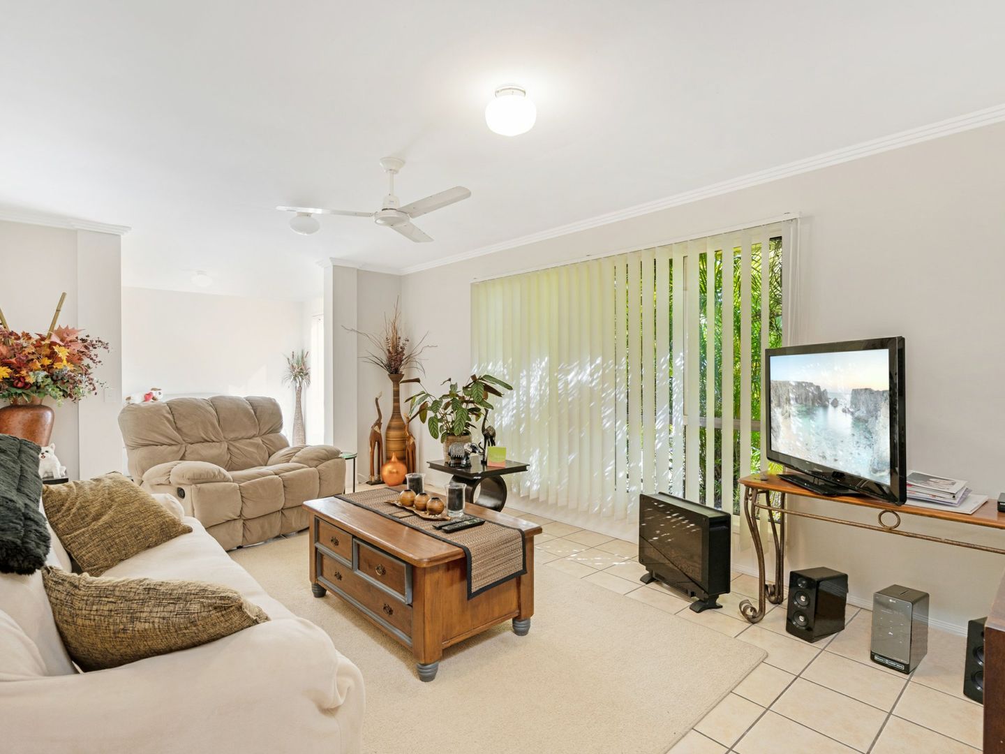 23 Lancashire Drive, Mudgeeraba QLD 4213, Image 2