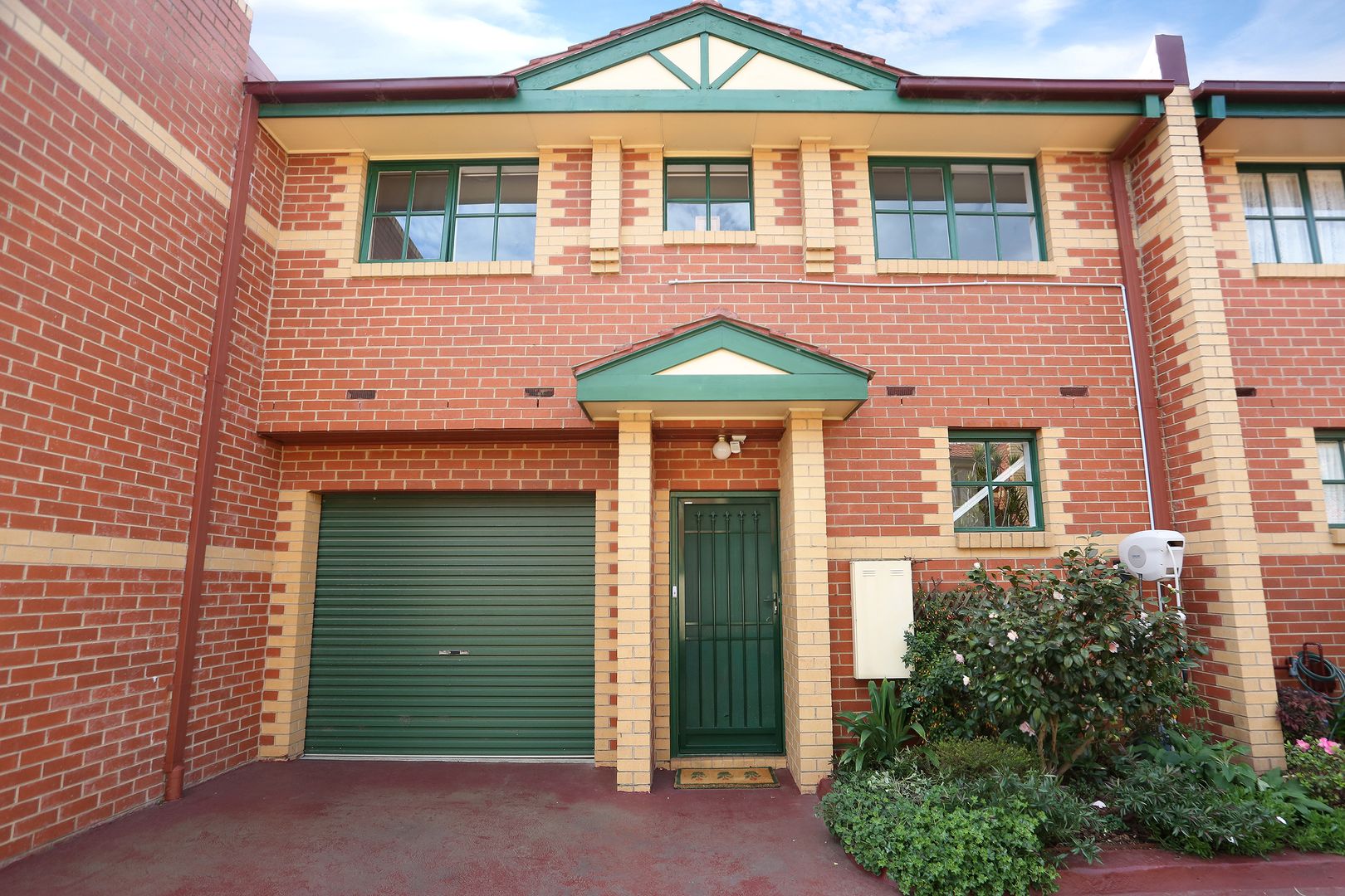 6/202204 Glenlyon Road, Brunswick East Property History & Address