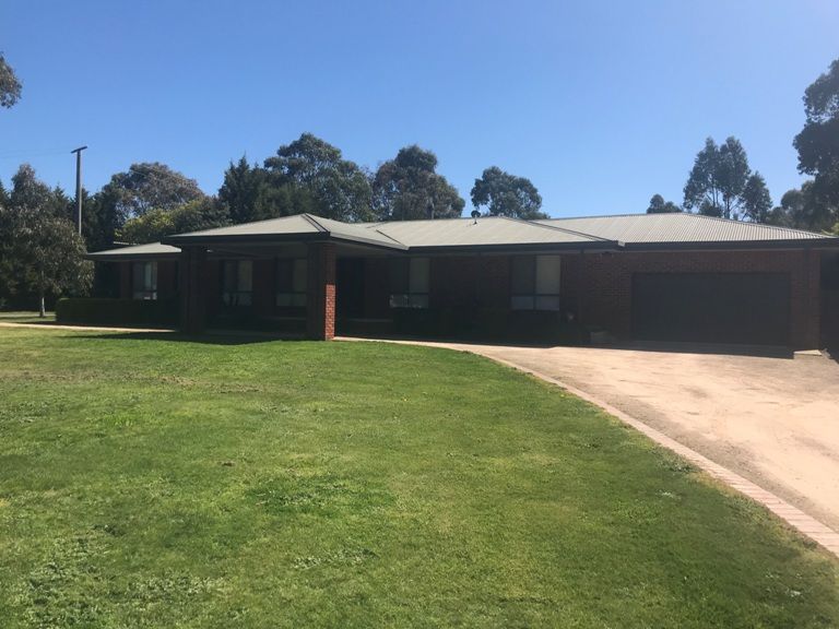 5 bedrooms House in 24 King William Drive WALLAN VIC, 3756