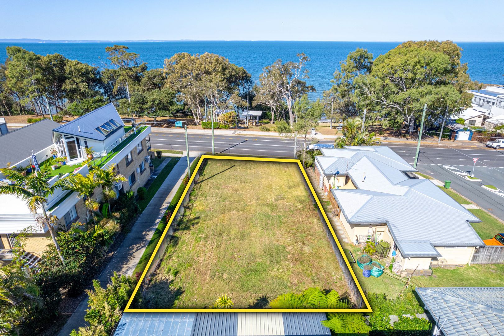 43 Whytecliffe Parade, Woody Point QLD 4019, Image 1