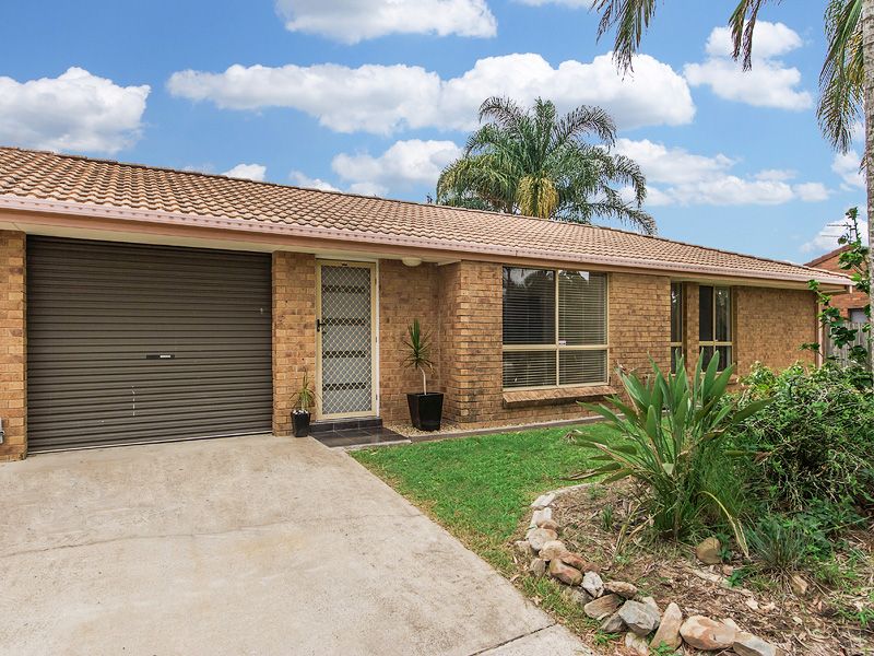 3 bedrooms House in 2/20 Fortune Street COOMERA QLD, 4209